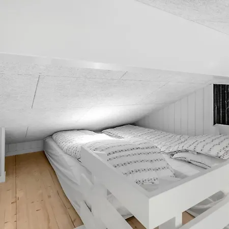 Holiday home 3 Bedroom Beautiful In Haderslev