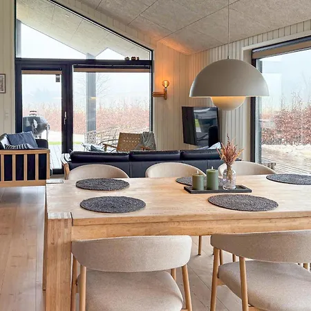 3 Bedroom Beautiful In Haderslev